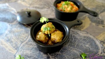 Gehaktballetjes in Maleisische currysaus met pilafrijst