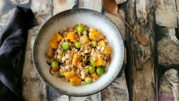 Pasta met gebakken spruiten, pompoen en paddenstoelen