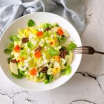 Selderij salade met blauwe kaas dressing