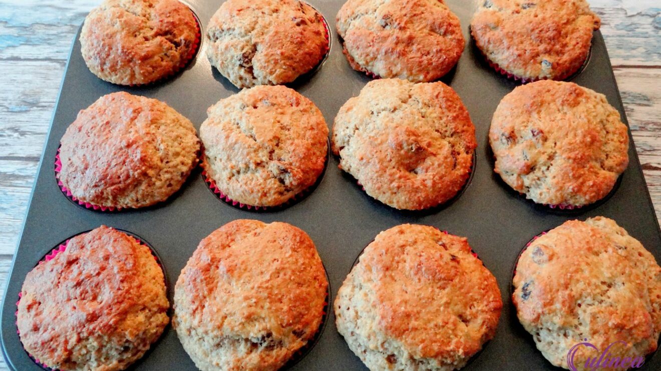 Volkoren muffins met rozijnen