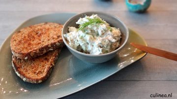 Dip van gerookte forel