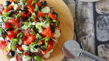 Turks brood pizza met gegrilde groenten