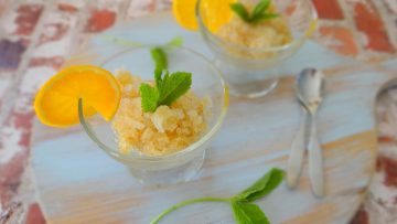 Muntthee granita met oranjebloesem