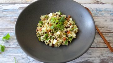 Parelcouscous salade met citroen en verse kruiden