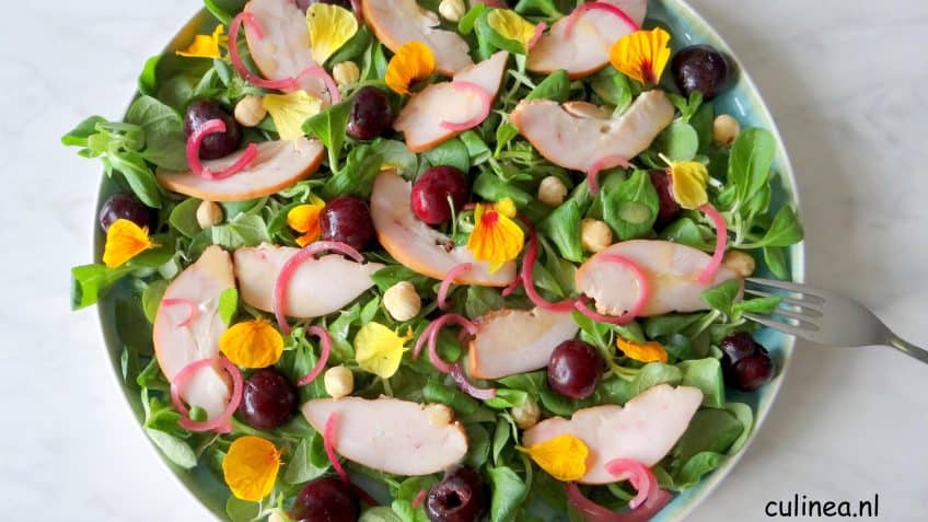 salade met gerookte kip en kersen - culinea.nl;