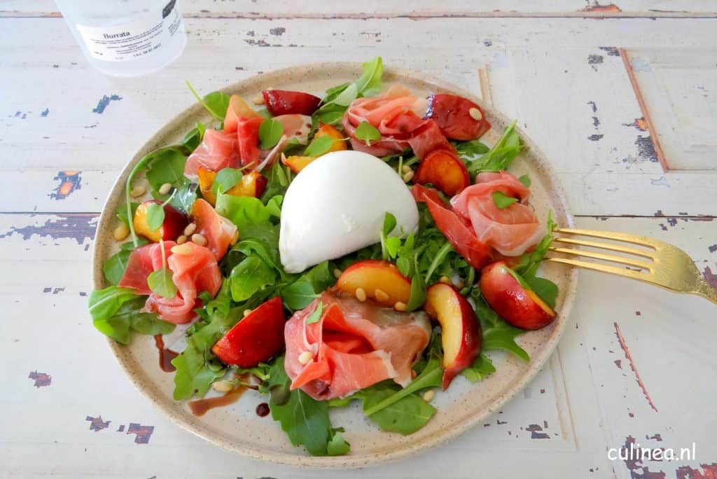 Salade met burrata prosciotto en gegrilde nectarines1 (Copy) Culinea.nl;