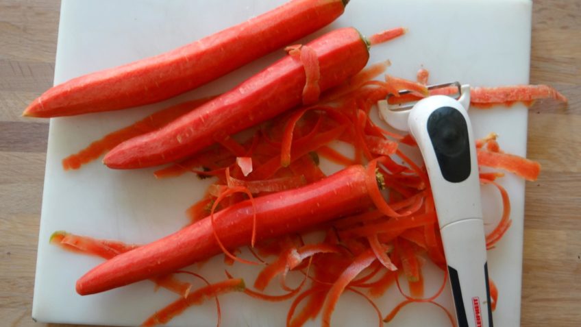 Geglaceerde rode wortelen