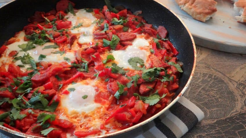 Menemen met sucuk