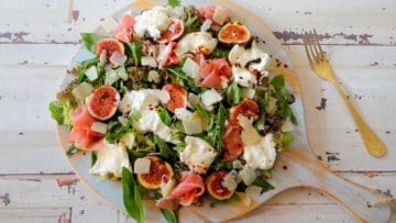 Salade met burrata, Coburger en verse vijgen