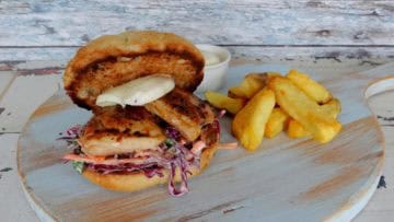 Broodje kip met pittige koolsalade