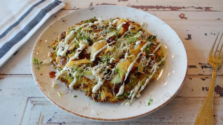 Japanse pannenkoek van savooiekool