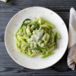 Fusilli met verse pesto en groene asperges