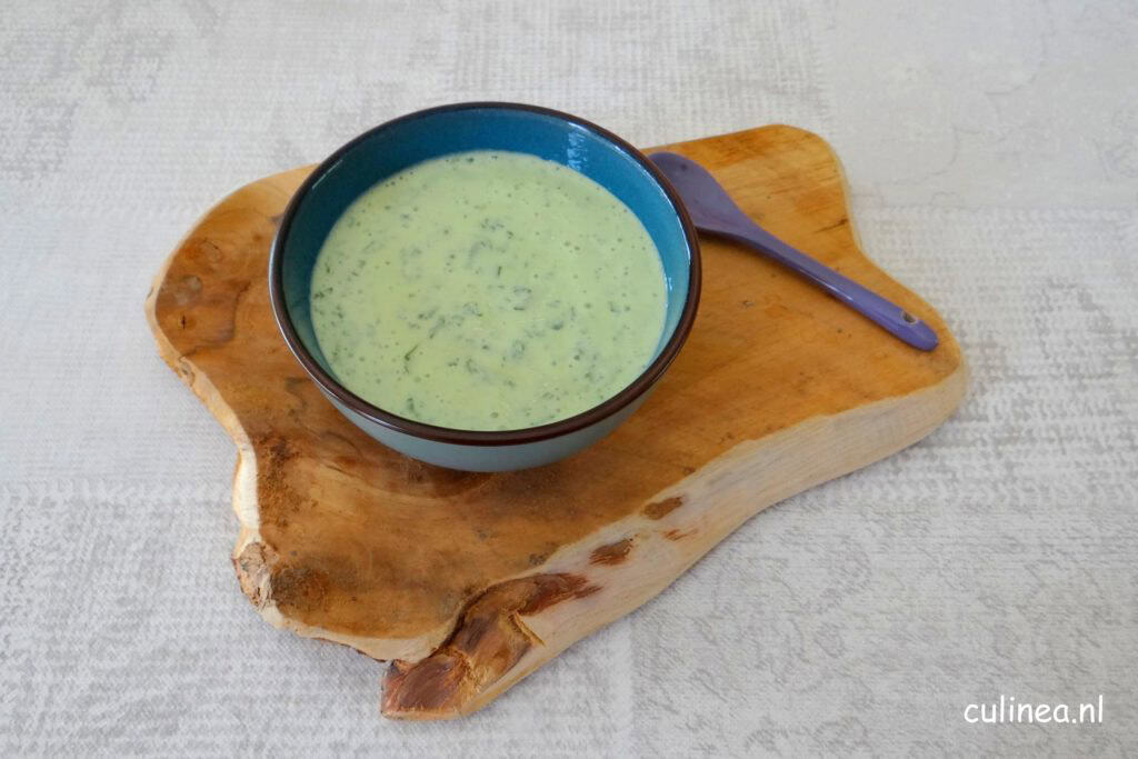 Magere yoghurt basilicumdressing Culinea.nl;