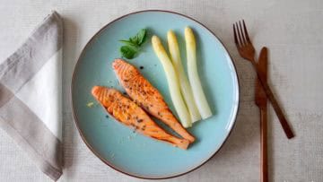 Gebrande zalmfilet met asperges