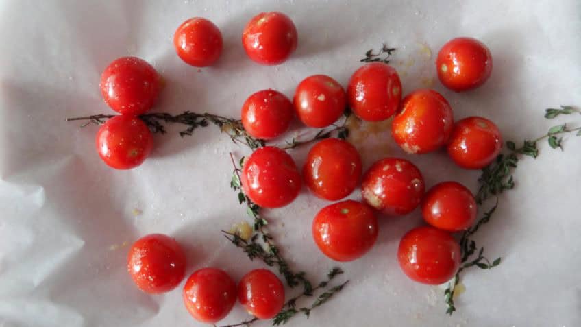 Geroosterde tomaten Caprese salade