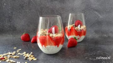 Chiapudding met aardbeien