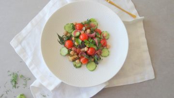 Aubergine en kikkererwten salade
