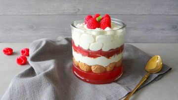 Rabarber Trifle met Prosecco Jelly