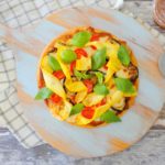 Arrabiata bloemkoolpizza met gegrilde groenten