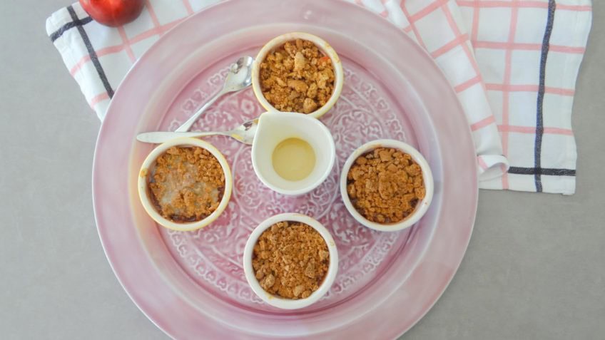 Nectarine en Amaretto crumble