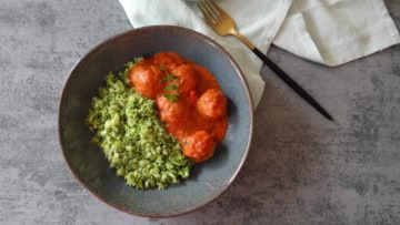 Piri piri gehaktballetjes met broccolirijst