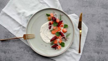 Gravad lax tartaar met rode bietjes