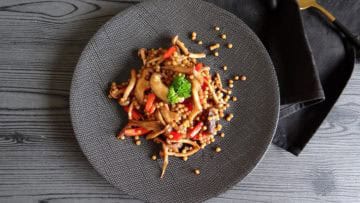 Parelcouscous met paddenstoelen en balsamico