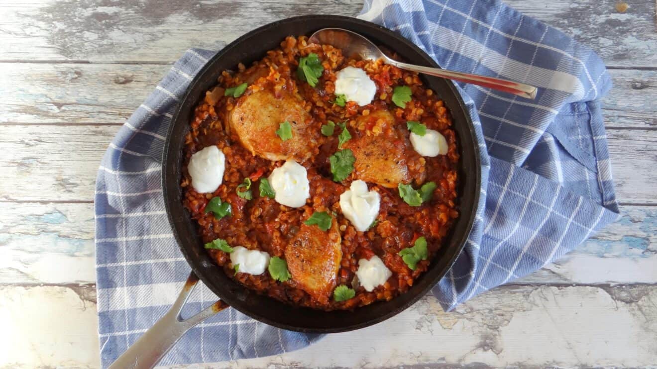 Kippenstoofpot met rode linzen