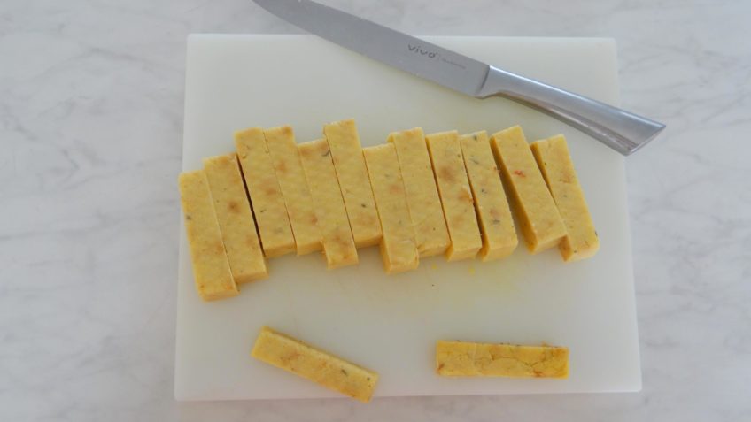 Polentafrieten met salie en kaas