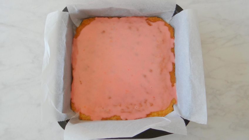 Bloedsinaasappel cake met glazuur