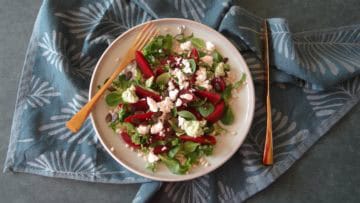 Salade met tarwe, bietjes en feta