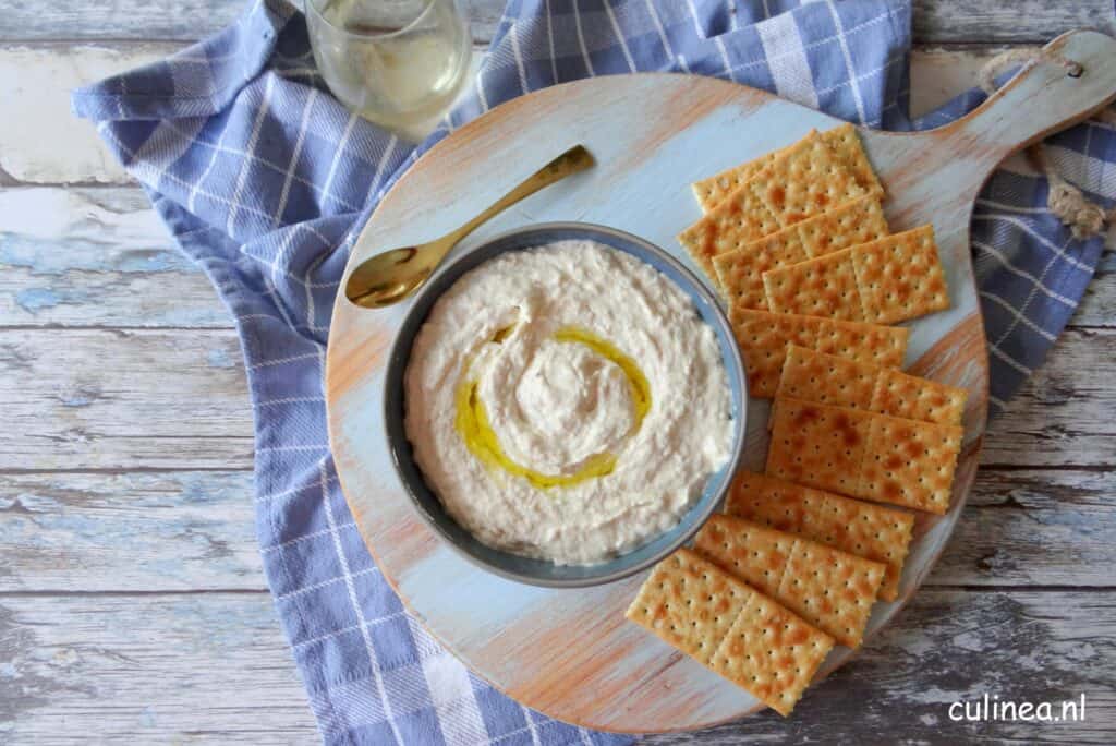 Hummus gemaakt van aspergeschillen Culinea.nl;
