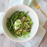 Groene quinoa voorjaars bowl