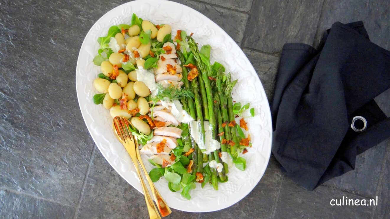 Kipsalade met asperges en krieltjes