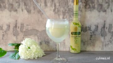 Limoncello cream cocktail met citroenijs