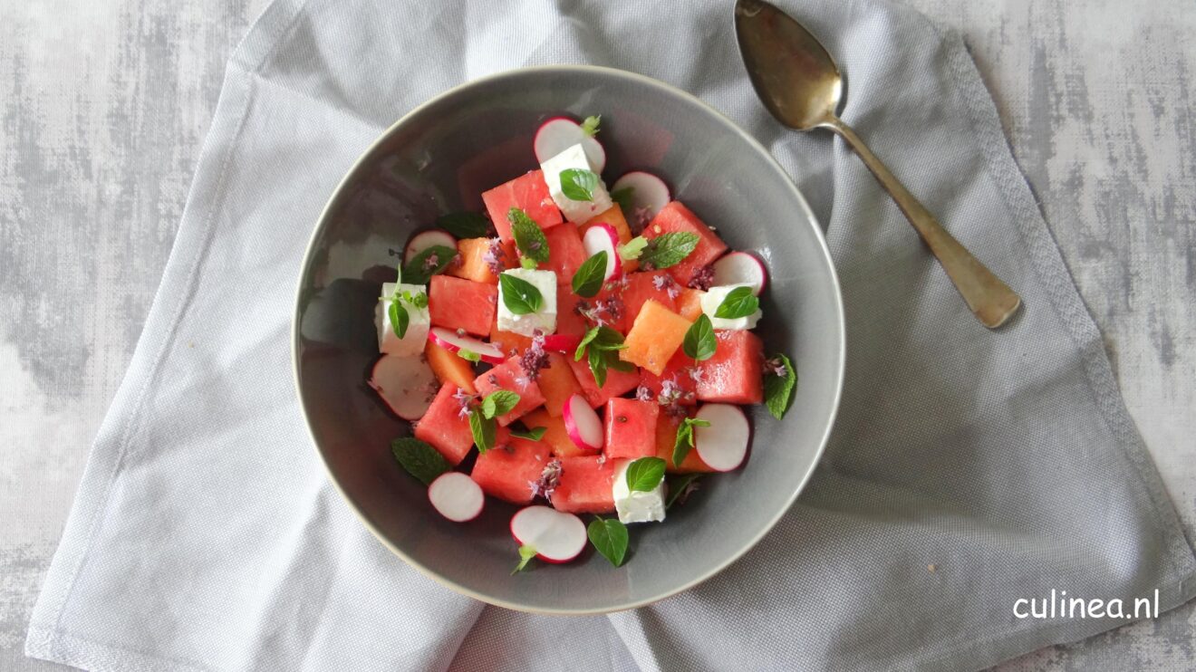 Meloensalade met feta en kruiden