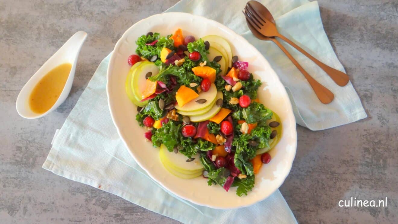 Salade met boerenkool en pompoen