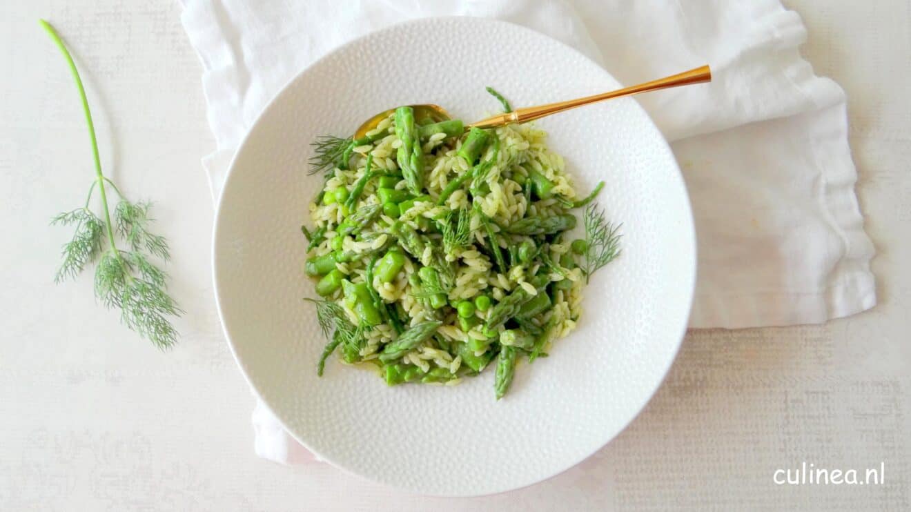 Orzotto met asperges en dillepesto