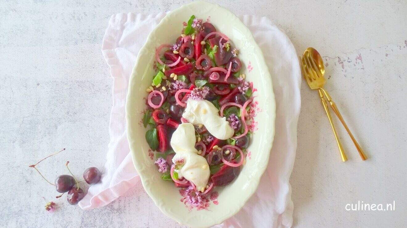 Bietjes salade met kersen en burrata