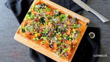 Aziatische pizza met tofu