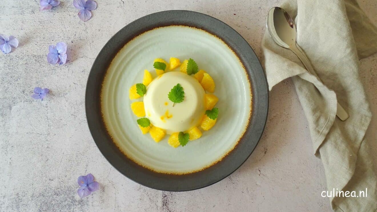 Saffraan en kardamom panna cotta