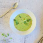 Groene asperge currysoep