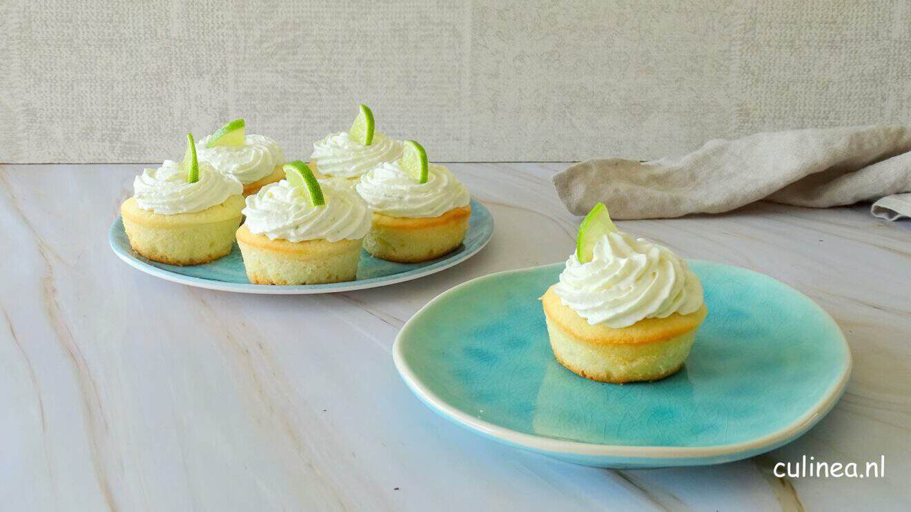 Key lime pie cakejes