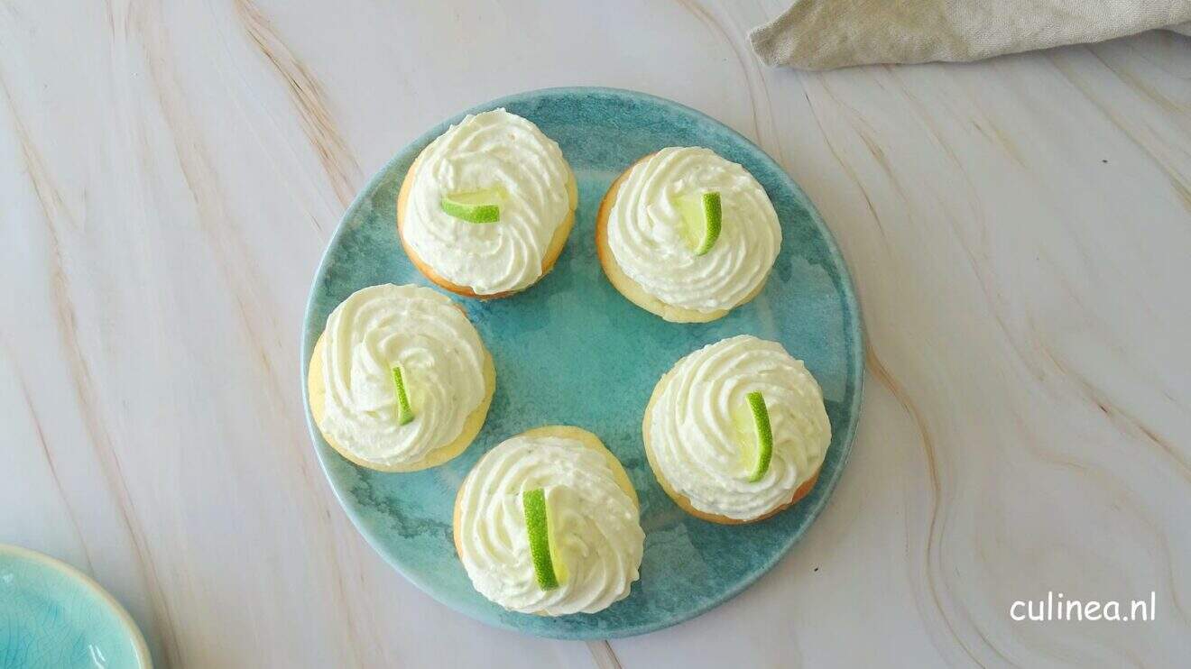 Key lime pie cakejes