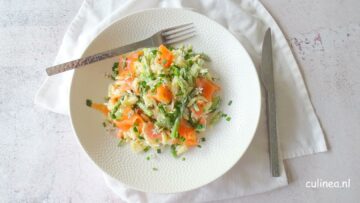 Orzo salade met gerookte zalm en aspergetips