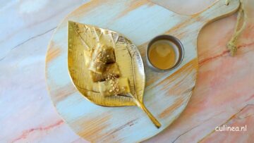 Filorolletjes met walnoten en honing