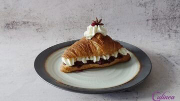 Schwarzwalder kirsch croissant