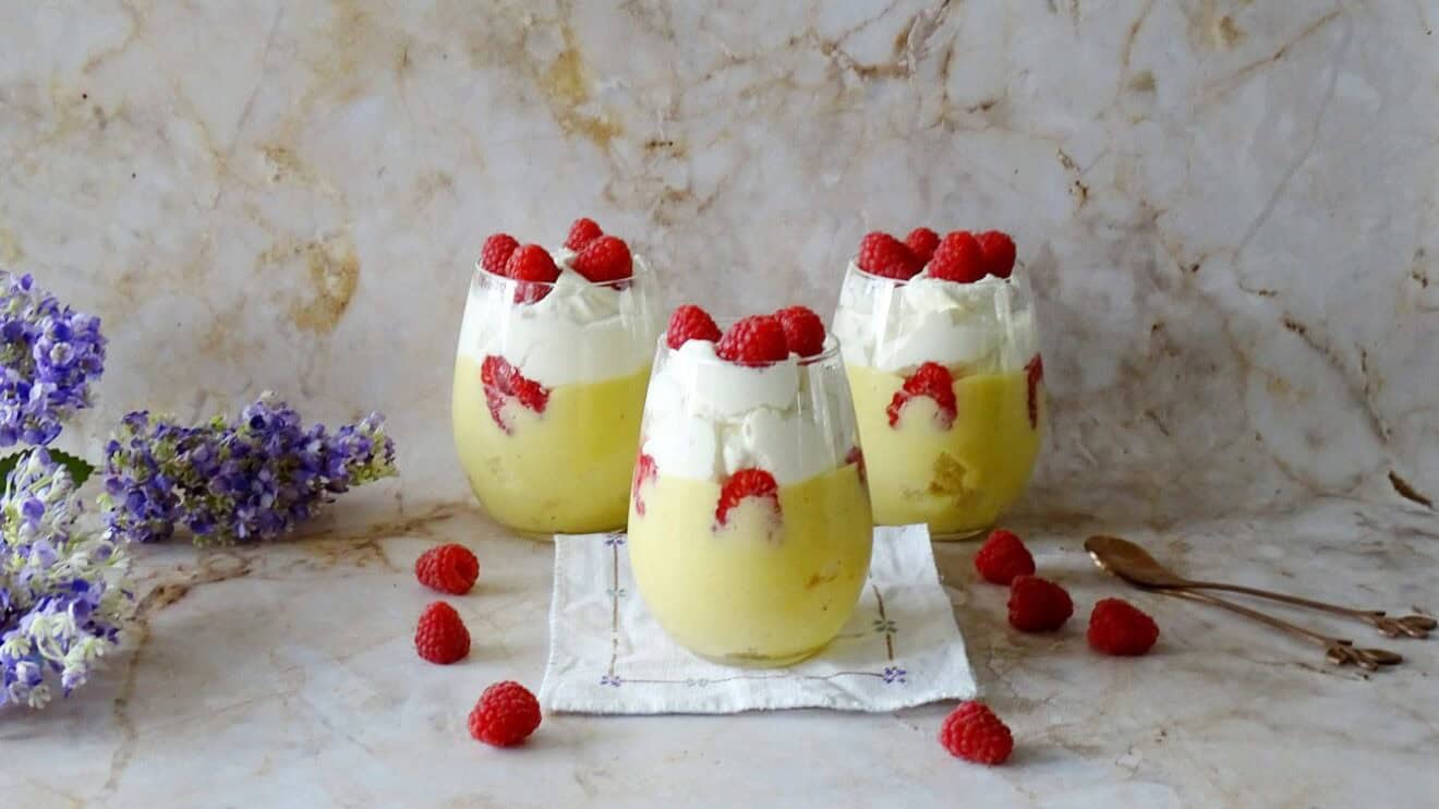 Mini trifle met advocaatcustard