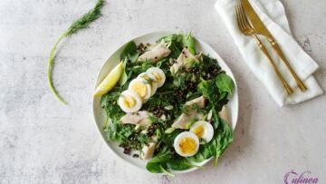 Salade met gerookte forel en crispy linzen