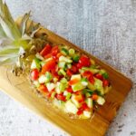 Salsa van ananas, paprika en komkommer